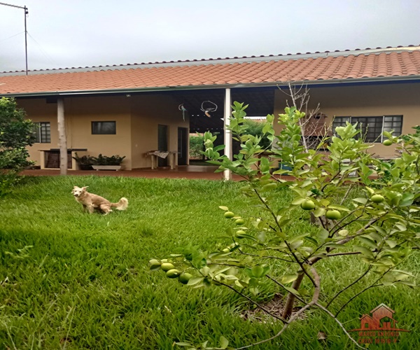 Excelente Rancho no Clube Náutico Santa Amélia em Iacanga- SP