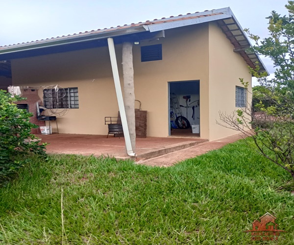 Excelente Rancho no Clube Náutico Santa Amélia em Iacanga- SP